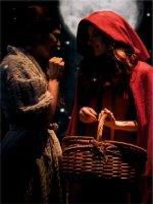 THE WOLF /CAPPUCCETTO ROSSO